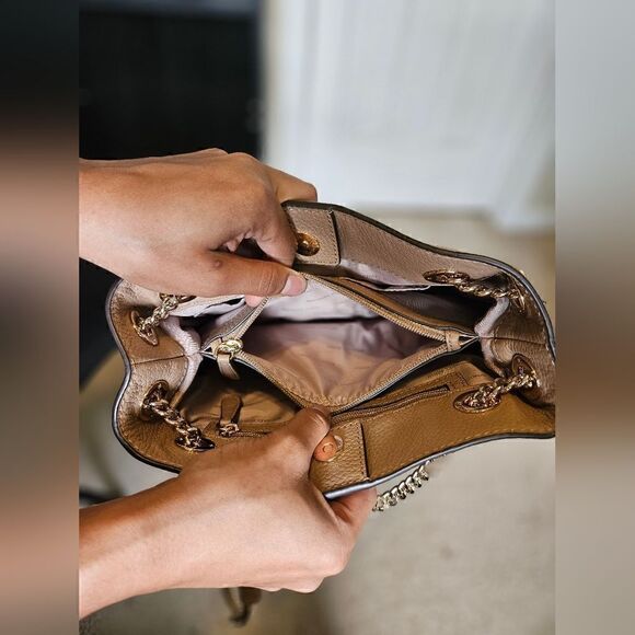 Michael Kors Light Brown Chain Shoulder Bag - Picture 5 of 8